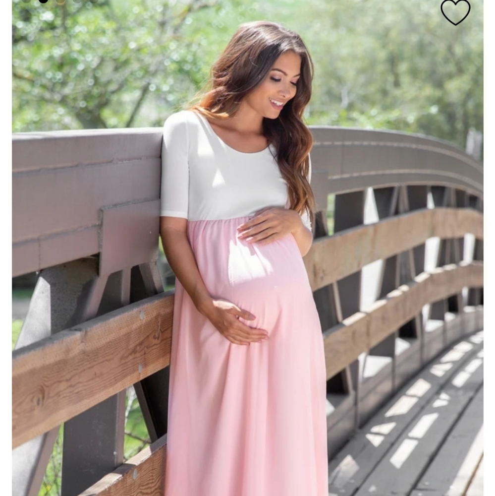 Petite Light Pink Chiffon Colorblock Maternity Max - Picture 1 of 6